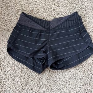 LuLu Lemon Hotty shorts 2